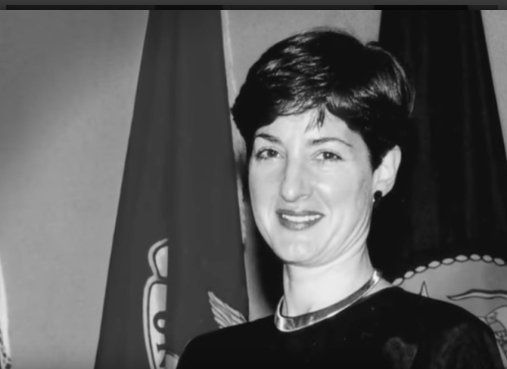 La <a href="/FMC_Cuba/">FMC de Cuba</a> Celebra la vida y la resistencia de Ana Belén Montes, una mujer inquebrantable que con su enorme valor, dignidad, altruismo y honor puso en el escalón más alto la paz y la amistad entre pueblos hermanos. #FMC