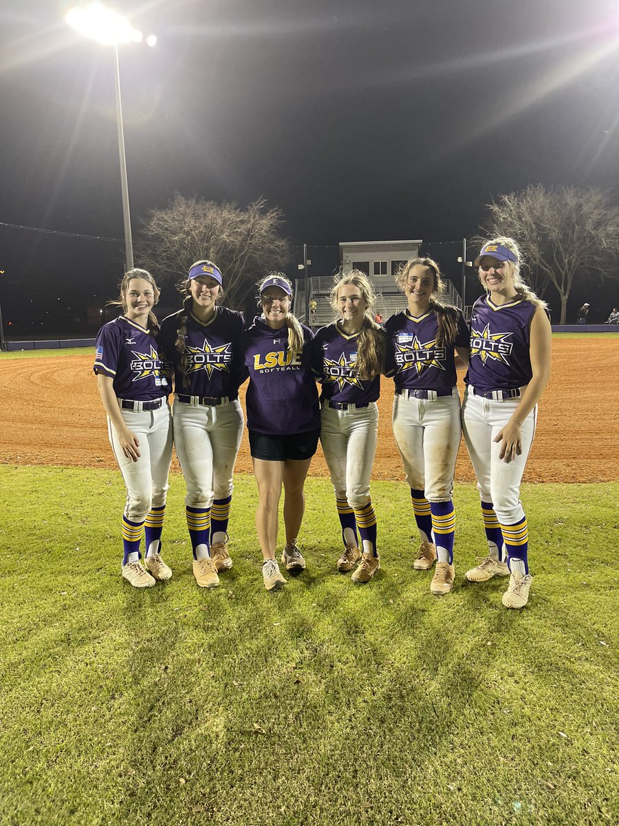 Thank you Coach Collins and Coach Cox for hosting a great camp. We learned a lot and had fun while doing it! <a href="/LaTBoltsDupre/">Louisiana Thunderbolts Dupre 24/25</a> <a href="/tdupre1/">Trae Dupre</a>  <a href="/noellelaiche/">Noelle Laiche</a> <a href="/MadalynAshford/">Madalyn Ashford</a> <a href="/vicknair_allie/">Allie vicknair</a> <a href="/CoachCollins_11/">Meghan</a>