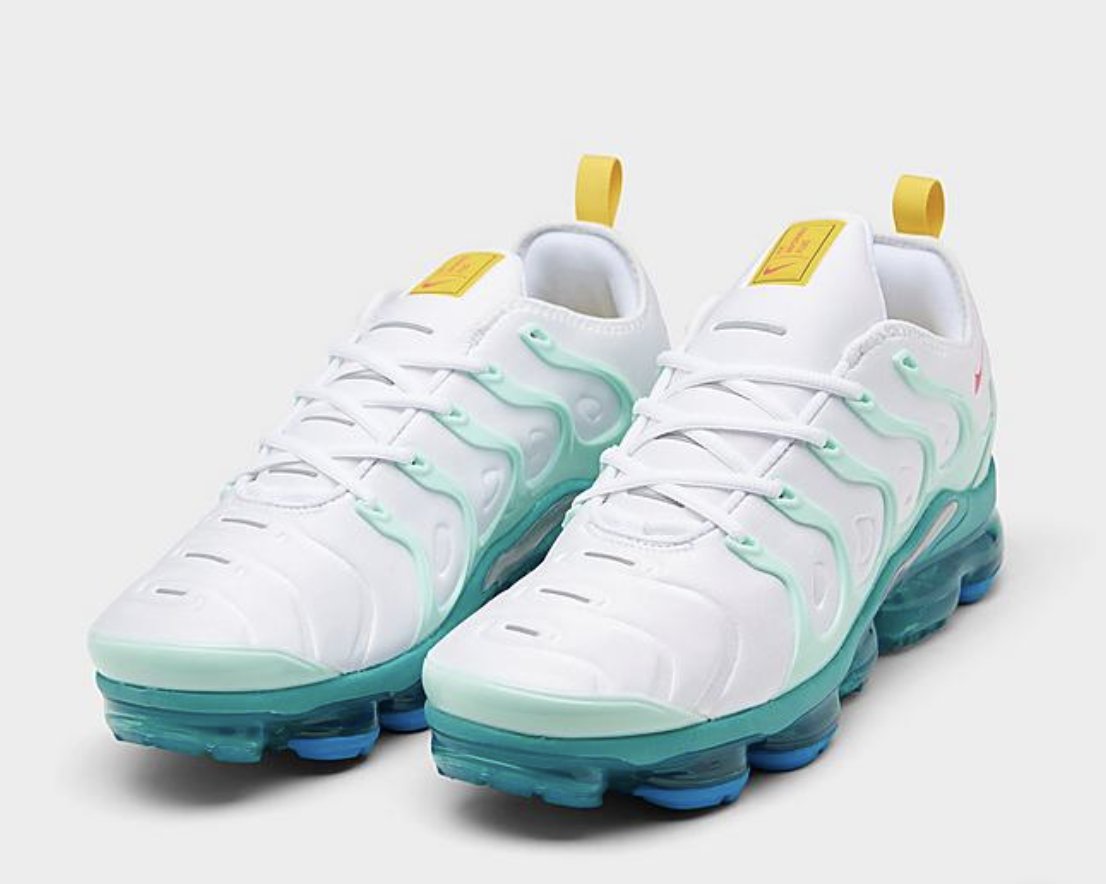 finishline vapormax sale
