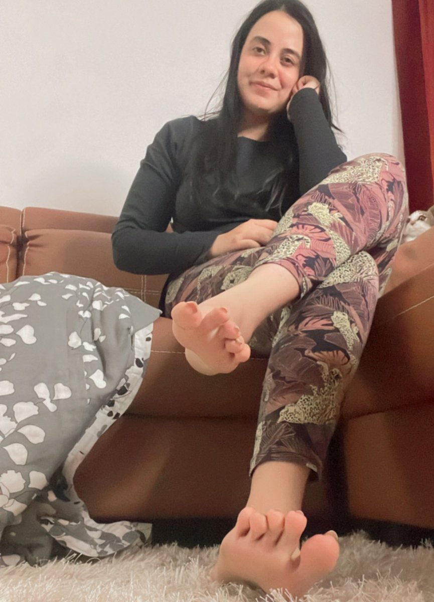 hinasahni55's tweet photo. New Instagram account- hinasahni5555
DM FOR CUSTOM AUDIO/ video/ chat
#toefinger #toenail #hinasahni #feetpicsforsales #cam #model https://t.co/PB4SmWibIs