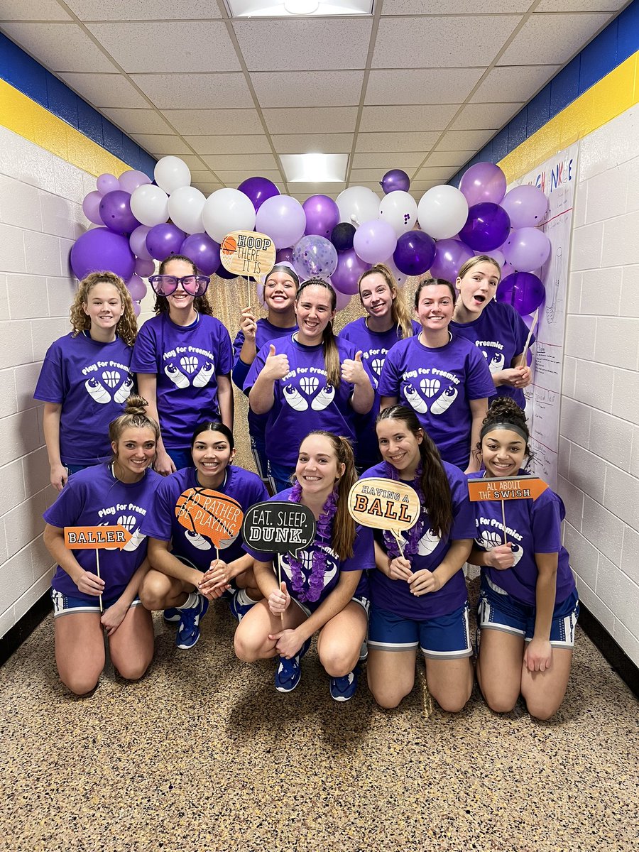 CoachDodson6's tweet photo. @scrimmageplay @wahsgirlsbball Always a pleasure to play in the Charlottesville/Albemarle area. Thank you Kris Wright for having us in this amazing tournament. If you were not able to attend please consider contacting @wahsgirlsbball to donate to the Play for Premieโs cause. https://t.co/jKYZaKGP0X