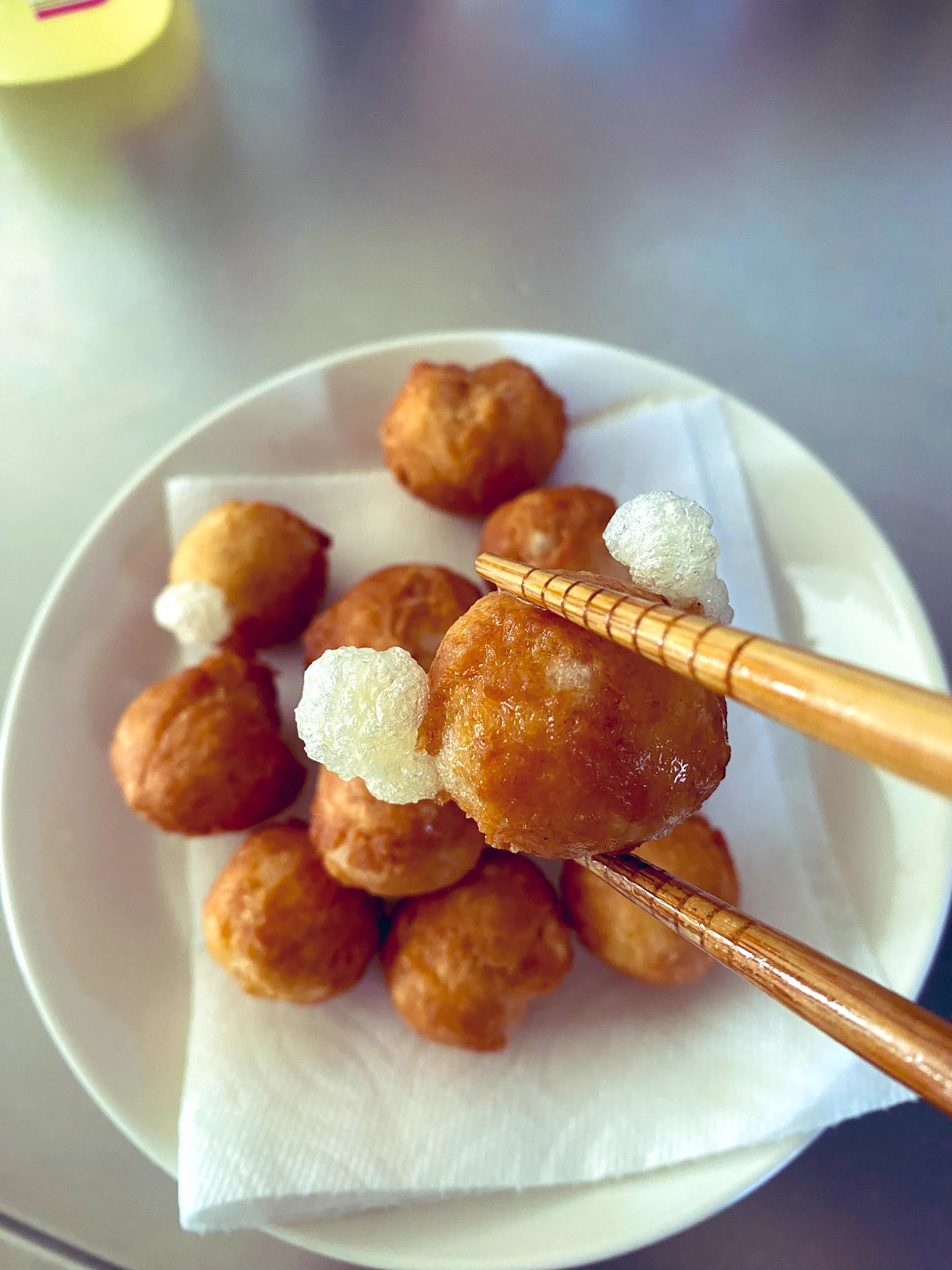 できました🍩🍩🍩お餅をちゃんと混ぜないと反転パンダみたいなドーナツが爆誕するのでみんな気をつけてねっ🐼🫡  