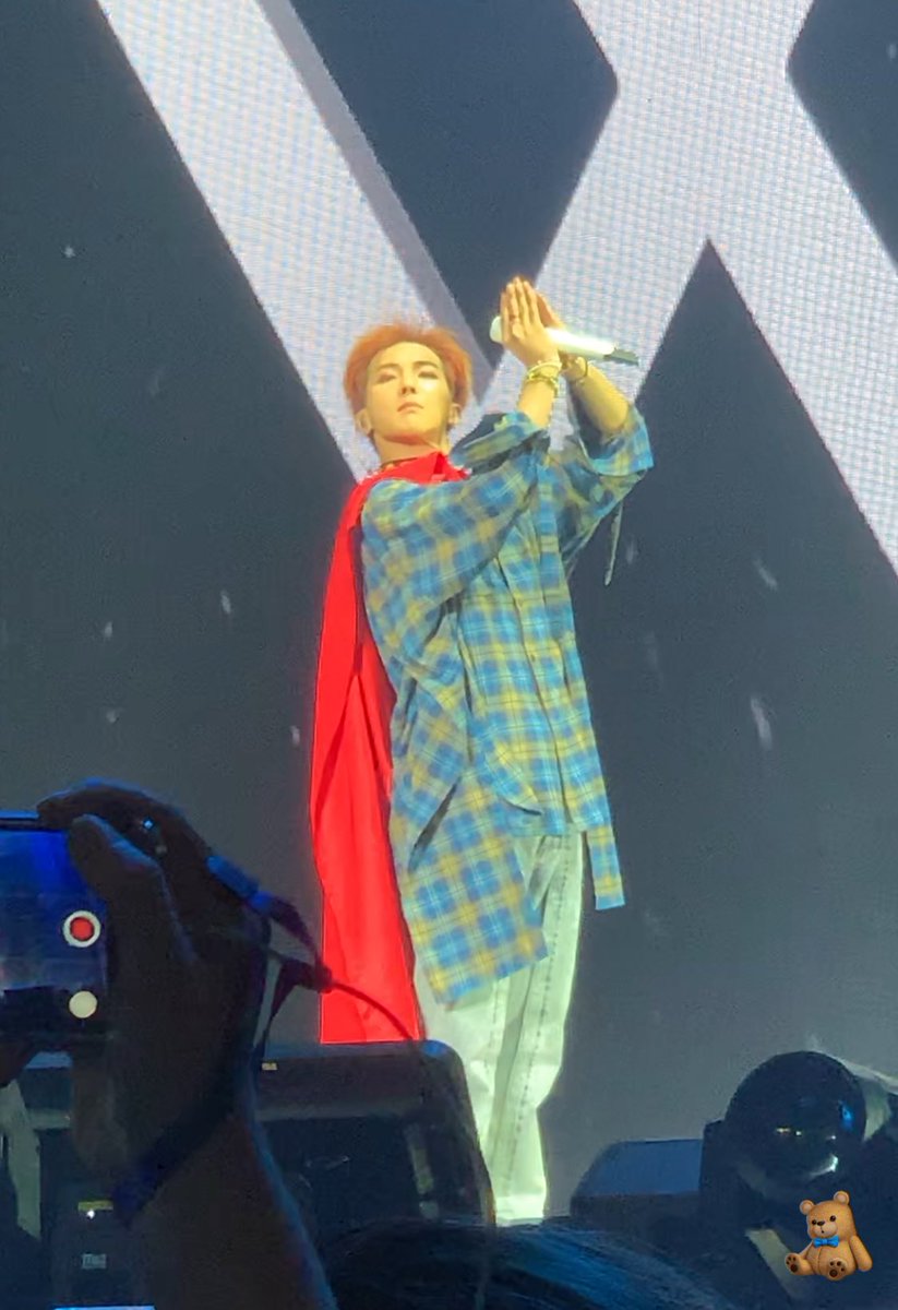 HHHope_'s tweet photo. 翻翻相册就想追���😢 想见宋旻浩。
上次见面还是2019年....
（小超人红披风真是太可爱了！

#MINO #宋旻浩 #송민호 https://t.co/g7cdJfmQzX