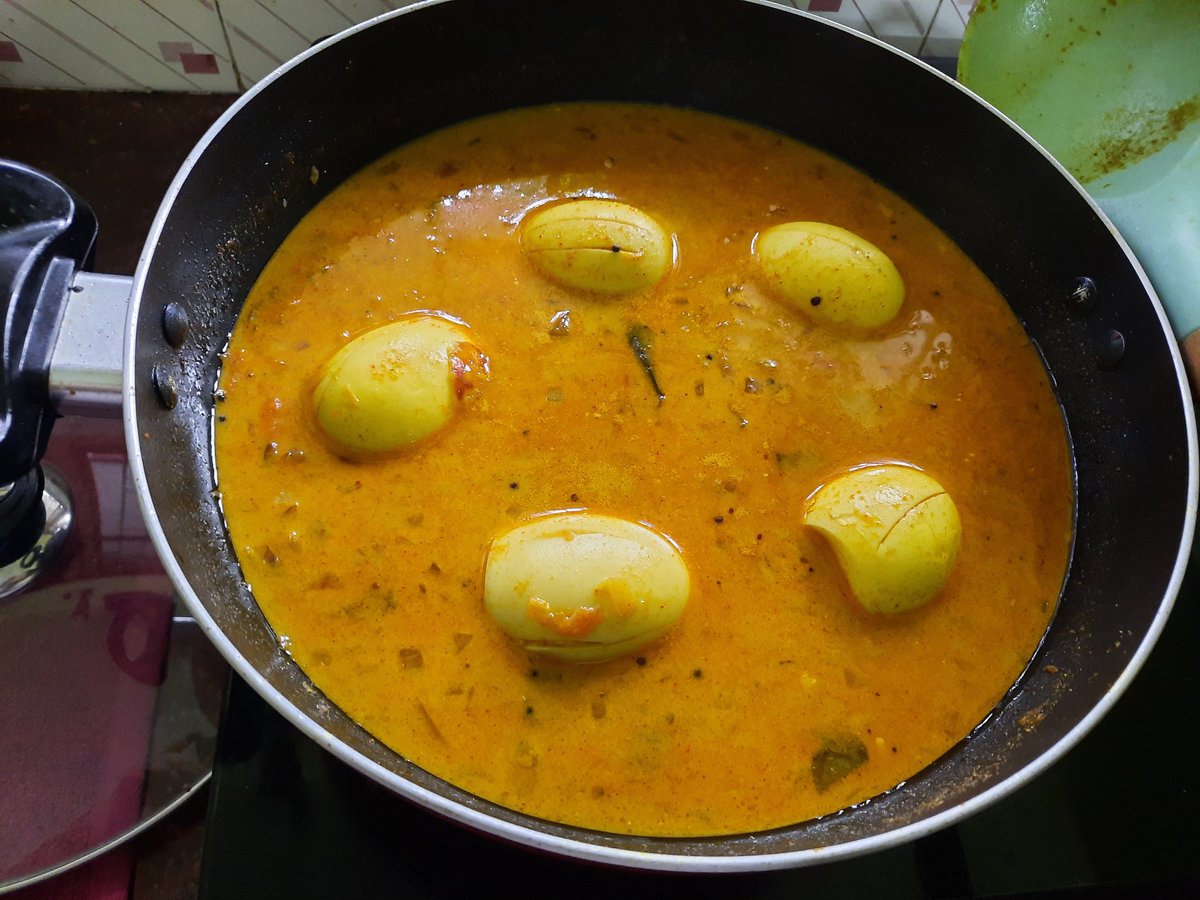 WhimsicalAloo's tweet image. Shaan Geo de Kerala Style Mutta Curry by Your&apos;s Truly! 😌
#EggCurry