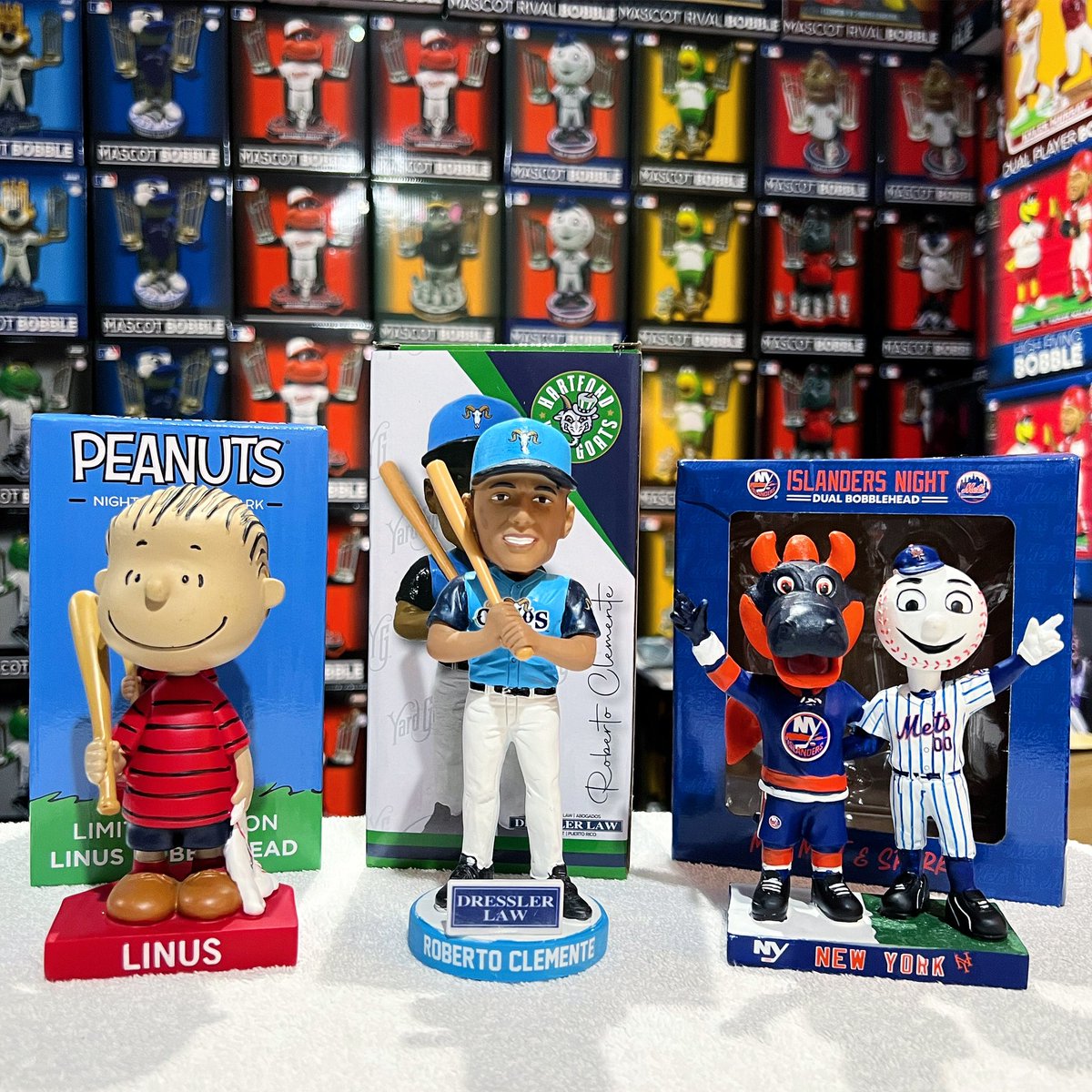 #nationalbobbleheadday Triple Bobblehead Give! Linus Peanuts Fenway Park Special Ticket, Yard Goats Roberto Clemente and Sparky/Mr Met dual Special Ticket bobblehead. 3 winners will be announced tomorrow night. All you have to do is RT
Cross posted on multiple outlets.