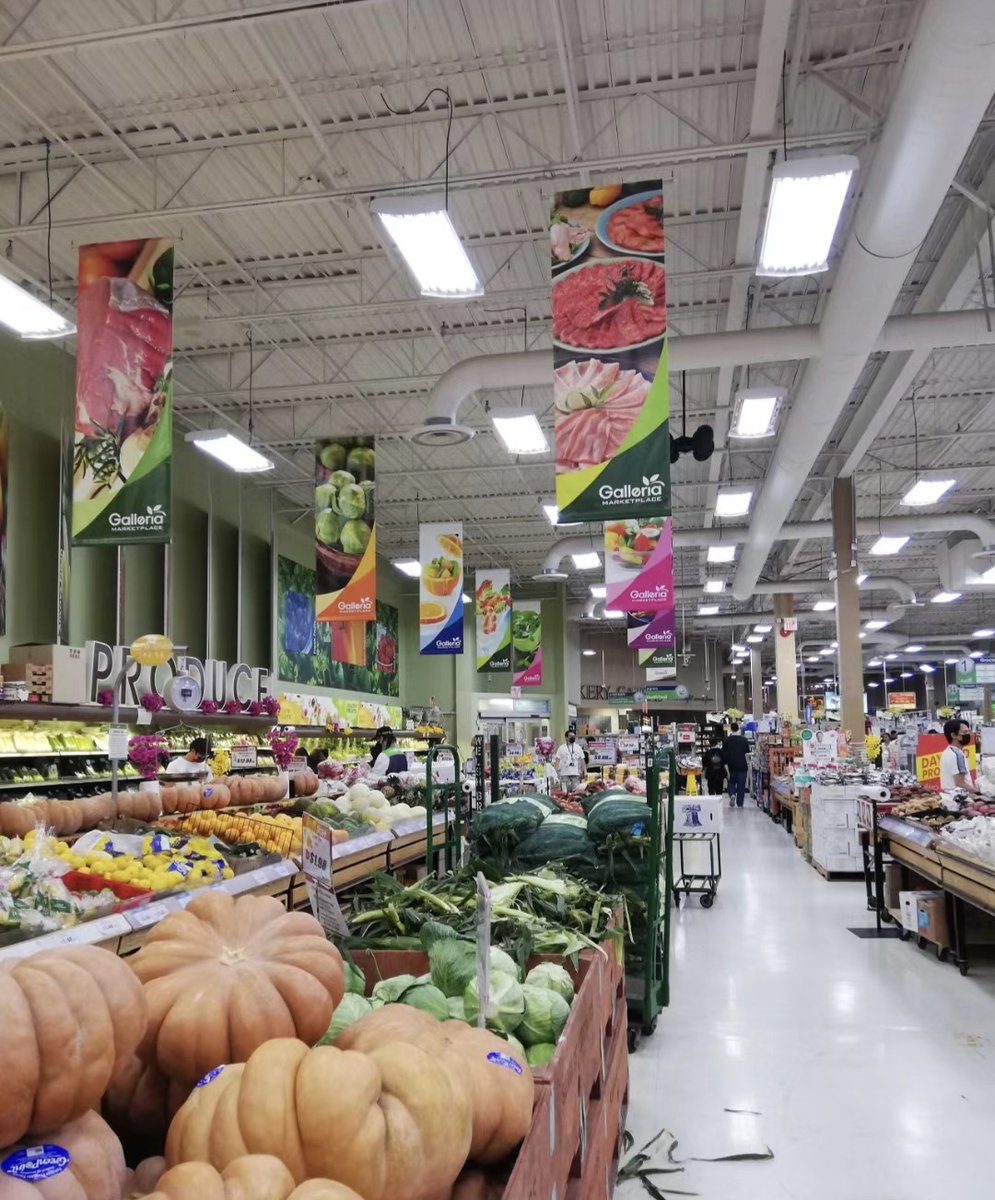 Dad_Official257's tweet photo. On the rest day, I went shopping alone in the mall and bought some vegetables and fruits that I like to eat. https://t.co/5byU1x9jne