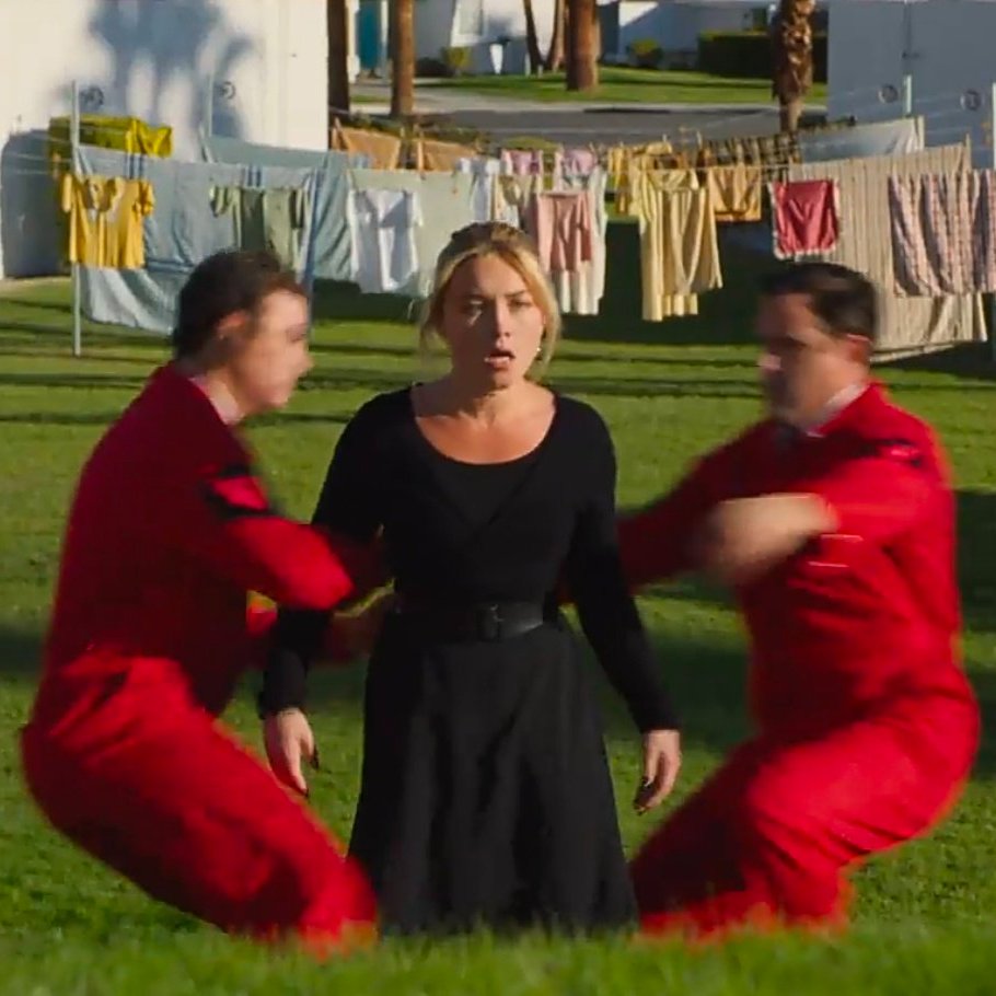 ECaptain1701's tweet photo. SAME ENERGIES--
I SEE NO DIFFERENCES--

#Theme 
#RedGuards 

(2022).
#DontWorryDarling 
#RedJumpsuits 
#FlorencePugh
#FranksMen 
#ChrisPine

(2016).
#StarTrek 
#StarTrekAOS
#StarTrekBeyond
#StarfleetSecurity 
#ChrisPine 

(2017).
#StarWars 
#TheLastJedi
#ElitePraetorianGuards https://t.co/3j2ciKaT0J