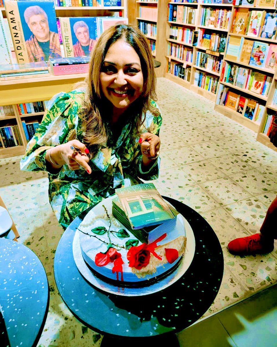 sheetalohri's tweet photo. #booksigning #bookreadingevent #Media #custodialbattle #bookreleaseinIndia @kunzum #buyyourcopy #booklovers #authorslife https://t.co/v0aYbdso2f