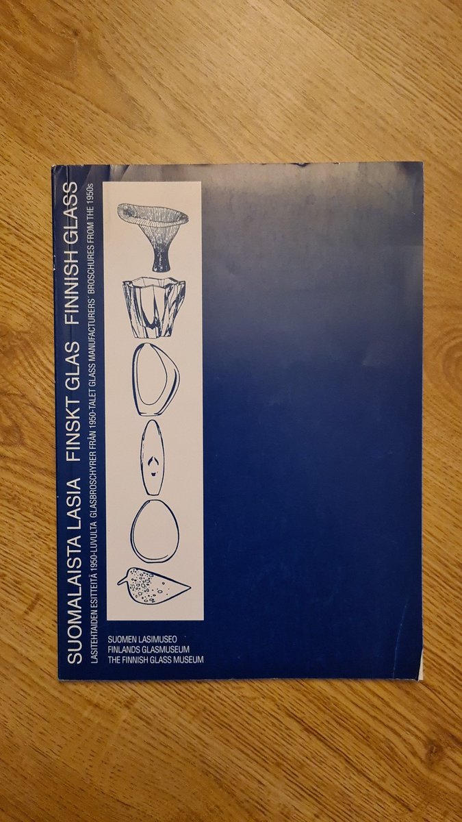 Alex_Auctioneer's tweet photo. Yesterday's bargain...

Riihimäki Harlekiini/Harlekin glass, late 1950s, designed by Nanny Still.

According to this reference book I have, it's a model 1742 juice decanter. 🍋🍹🍊

£6.50 seemed reasonable 💸 https://t.co/Hl2XOqRqIz