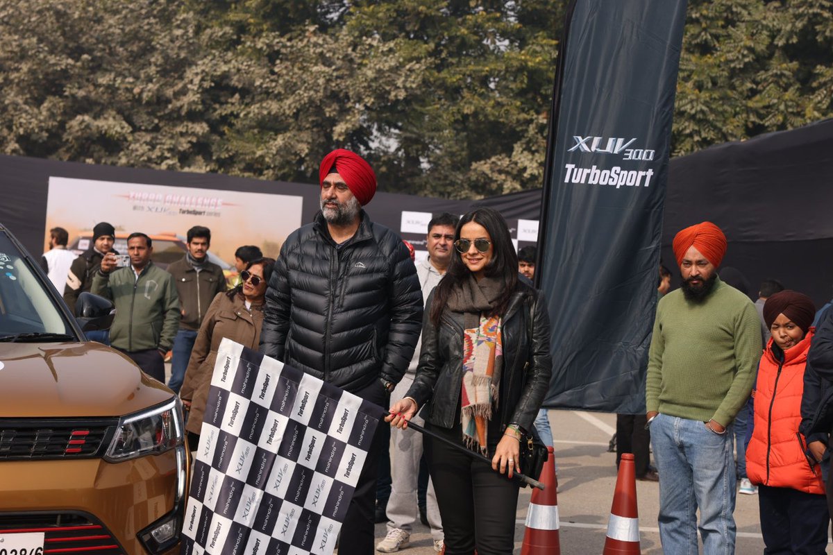 GulPanag's tweet photo. Always a pleasure to set the action in motion. Let the race begin!
@mahindraxuv300

#XUV300TurboSport #TurboChallenge #TGDi https://t.co/eIVecwUoki