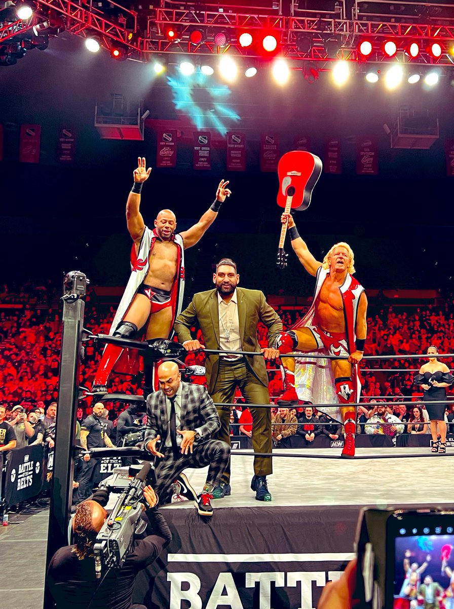 ViewOrScrew's tweet photo. @RealJeffJarrett walked in with the guitar 🎸 and I walked out with some of it! Thanks @RealBillyGunn 😜 ✂️ #PDX #AEW #AEWBOTB5 https://t.co/pi0yCiKsYk