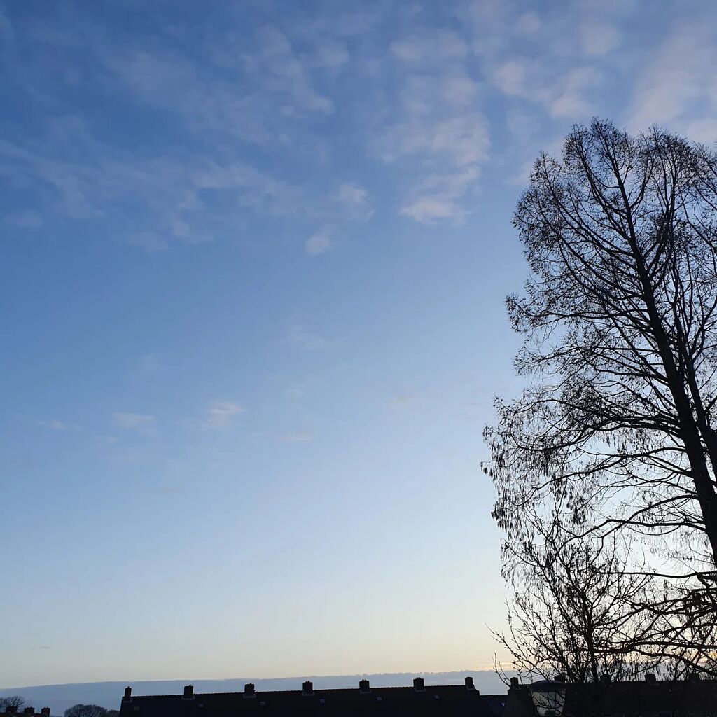 avsomeren's tweet photo. -
-
-
-
-
#dutchsky #hollandscheluchten #040 #ehv #eindhoven #igeindhoven #eindhovencity #thisiseindhoven #sharethevibe #eindje #streets_vision #goodmorning #goedemorgen #sunrise #instasun #moodygrams #instamood #instadaily #beautifull #like #love #samsung #s10 #onepicturead… https://t.co/neZVKjtJaN