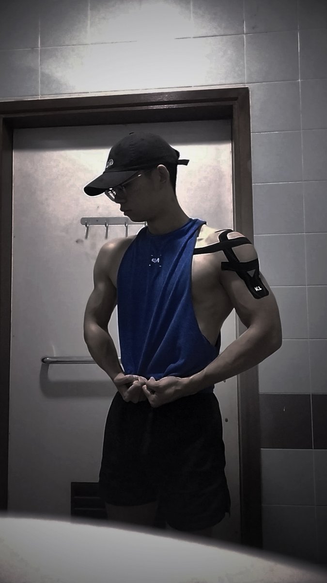 Arm hanging on by a thread💀