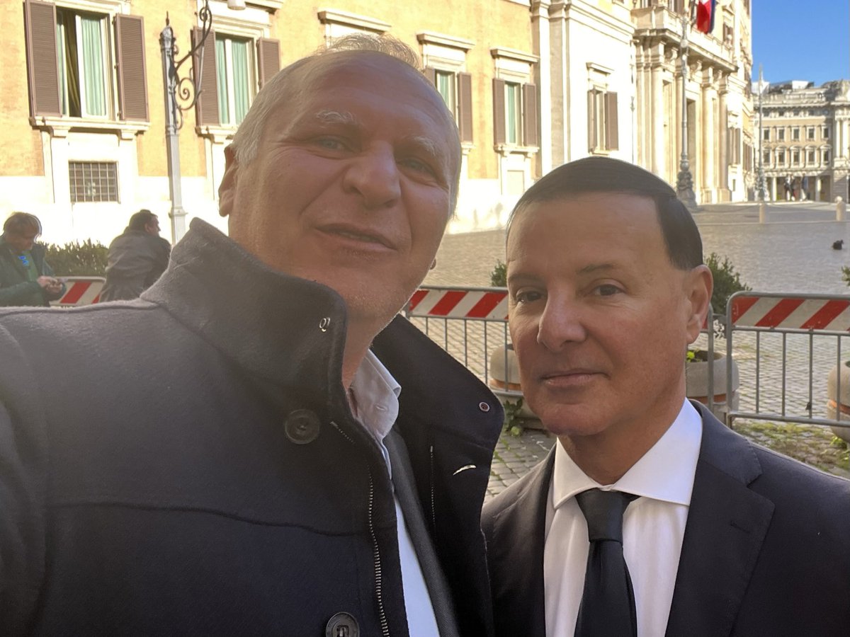 DanieleImprota's tweet photo. #Fintegration #book #format by @ConfAssTW scritto da @AngeloDeianaTW e @robertacaselli5 @rubbettinobooks. @RaiLibri @LibroPossibile @amantilibri @TuttoLibri @Raiofficialnews @ti_libro @Diffondilibro @TwittaLibro
@BOOKCITYMILANO @cosaleggere @amantilibri @SalonedelLibro #libri https://t.co/UVZS6e8VZ8