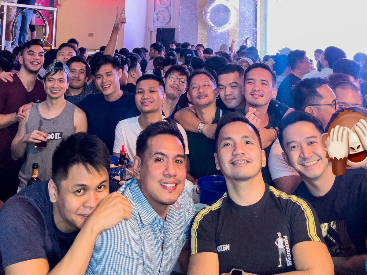 VitaminCee25_'s tweet image. Class pictures last night. From crazy peaceful to just crazy! #VitaminCee #ClassPicture 

@orvillage @HeyItsMe_Matt @AmrasBendsTime @bokitoo0 @__cocomelon @mrgnmrtnz @ThisThiccRod @ernie1186 @pauloMDtweets @cuteorcs

Not on pic @drkiddo01 @j0w_seph