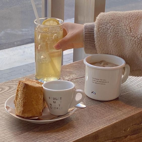 etherealdior's tweet photo. café days https://t.co/mbaqNtvNGB