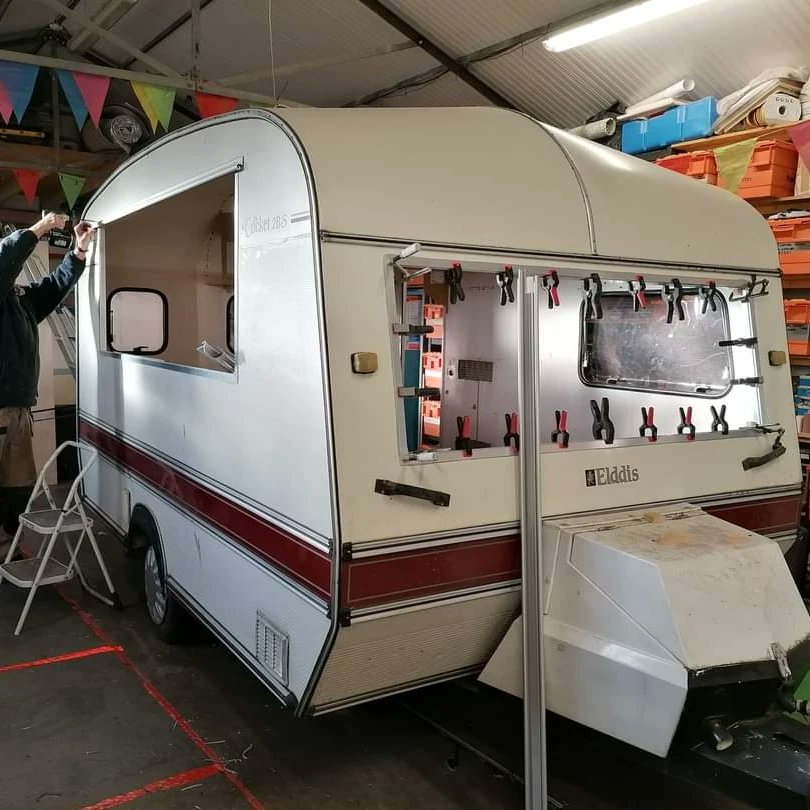 TheEnglishCarav's tweet photo. On This Day 2020.....
A throwback of our first caravan project of 2020! A Elddis Cricket 2B owned by @HundredHouseCo
We hope our paths cross at an event in 2023. Lots of caravan love guys. xxx
#streetfood #vintagecaravanworkshop #servinghatch https://t.co/dqS3I2M8TL
