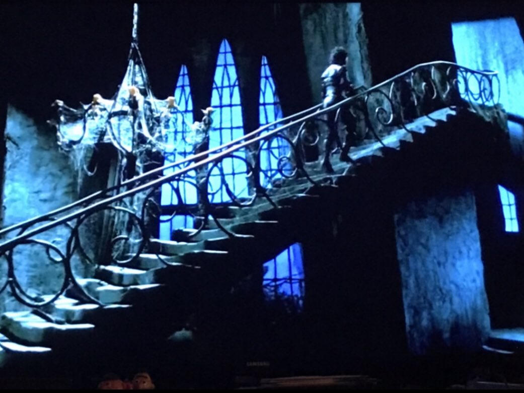 Cynthiaramosap2's tweet photo. Just passing by with #WinonaRyder &amp; #JohnnyDepp in #EdwardScissorshand (1990) https://t.co/SkpM0kT32h