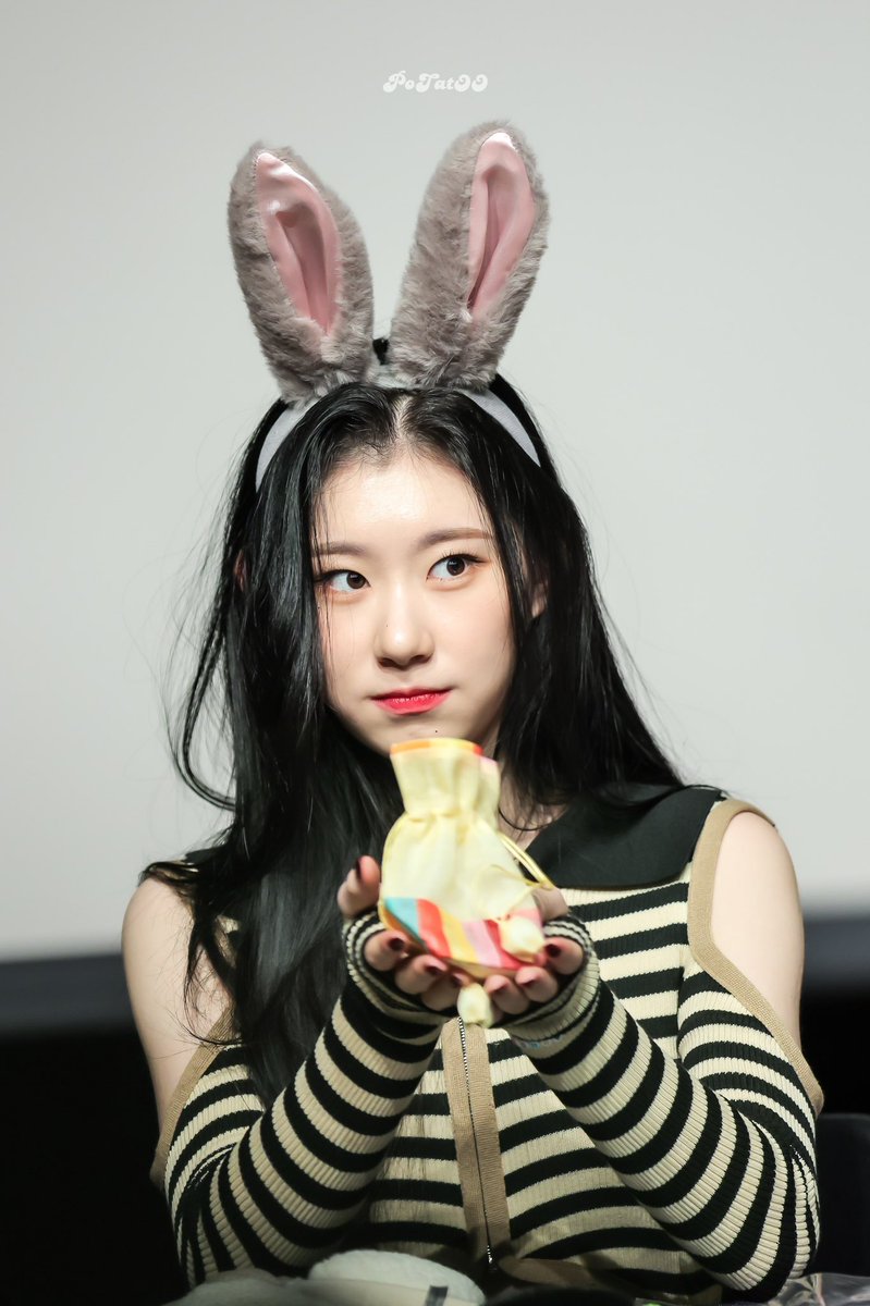 PoTatOO_0605's tweet photo. 230106

🐰

#있지        #ITZY       
 #채령        #Chaeryeong https://t.co/0DWHtQ75JT