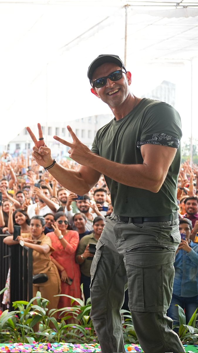 AniruddhaHrx's tweet image. 2days to go...!
Hrithik Roshan birthday 🥳

#HrithikRoshan #birthdaymonth