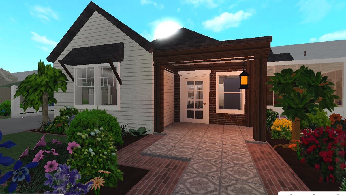 DannahVlogss's tweet photo. Exterior just done! #Bloxburg #bloxburgbuilds https://t.co/blwdYLFjLm