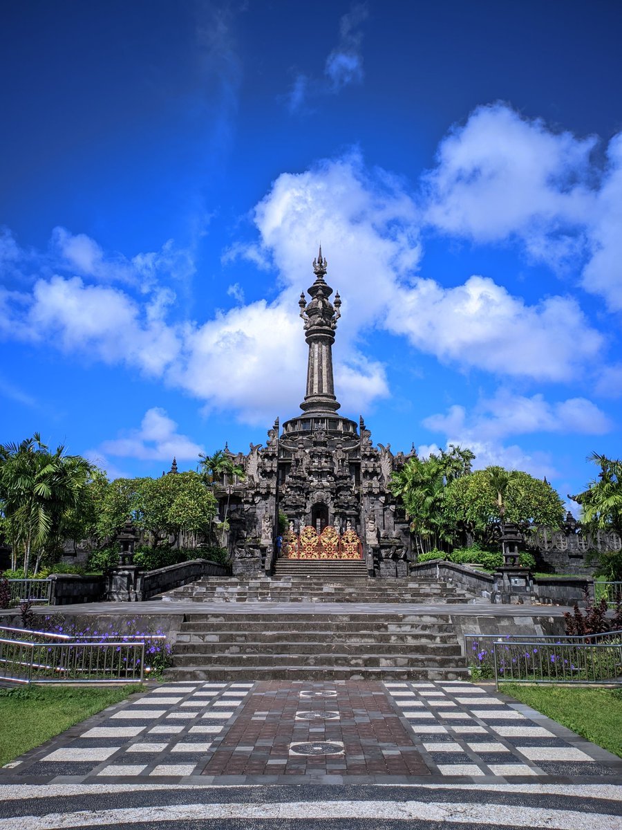 Twillight_Loid's tweet image. Taken from #RedmiNote11NFC #Spesn with #Gcam LMC 8.4 (Auto, Leica Mode ON), Custom Rom #CRDROID9.0 #Android13