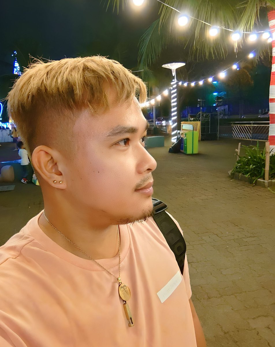 P0Seidonking's tweet photo. Look forward ➡️ not backward ❌

Best things are yet to cum. 💦 este come. https://t.co/ySHaTYGjAd