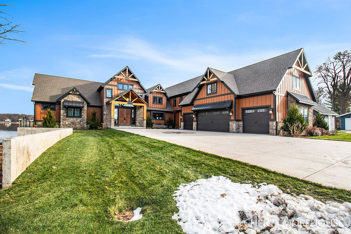 barndominium_us's tweet photo. This custom lakefront home is just... chef's kiss

3325 Elmwood Beach Rd, Middleville, MI - $2.65m https://t.co/AC1w93DN4I