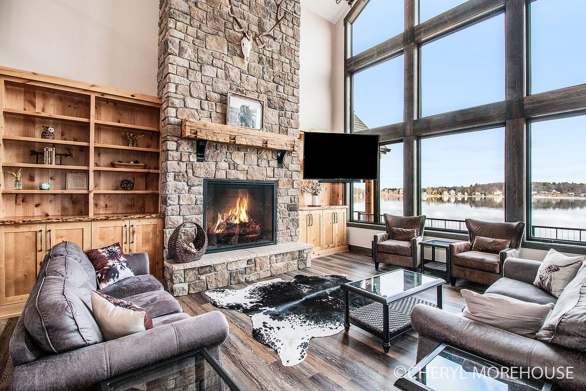 barndominium_us's tweet photo. This custom lakefront home is just... chef's kiss

3325 Elmwood Beach Rd, Middleville, MI - $2.65m https://t.co/AC1w93DN4I