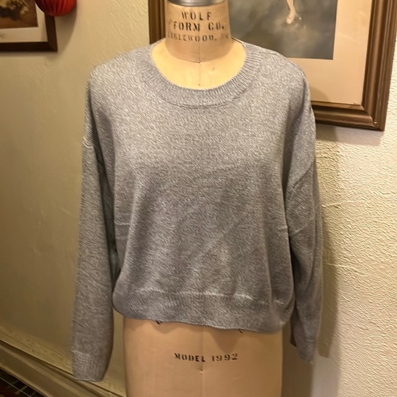 lizposhboutique's tweet photo. So good I had to share! Check out all the items I'm loving on @Poshmarkapp from @misspurplej #poshmark #fashion #style #shopmycloset #agadrianogoldschmied #hmdivided #avery: https://t.co/a5dEFPDEVB https://t.co/AIGCqIU2hO