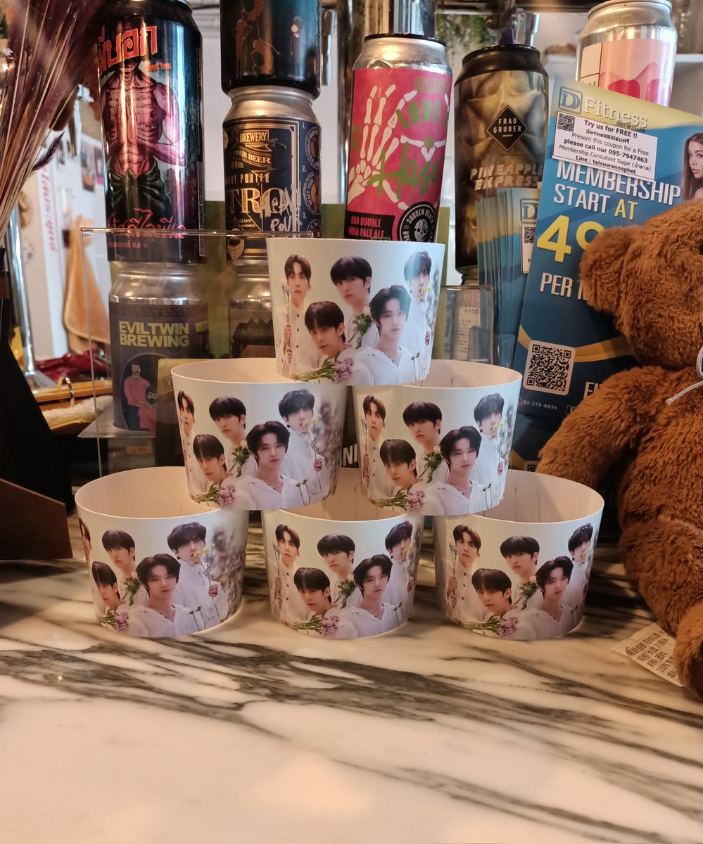 AmmieTwoPeeMz's tweet photo. สวัสดีวันอาทิตย์ค่ะ คาเฟ่เราเปิดให้บริการแล้ว ทูมูนสามารถเข้ามาที่คาเฟ่ได้เลยนะคะ 🥰
#4yearsorbitingUS https://t.co/M5Vzfk6mxd