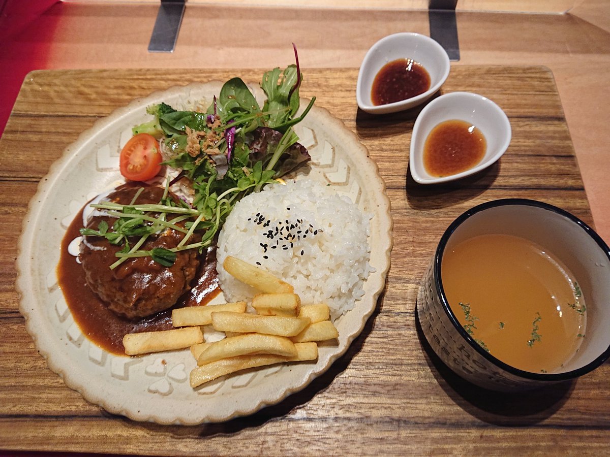 cham_ginta's tweet photo. 絶対又来たかったんよ…
だって…《モカカフェ》だからね🍀
もか~❤️母ちゃんは今年もこんな感じで生きるぞ~✌️🦍✌️ピースピース~🤣
#熊本県荒尾市 #mocacafe https://t.co/gzz3FnMpDF