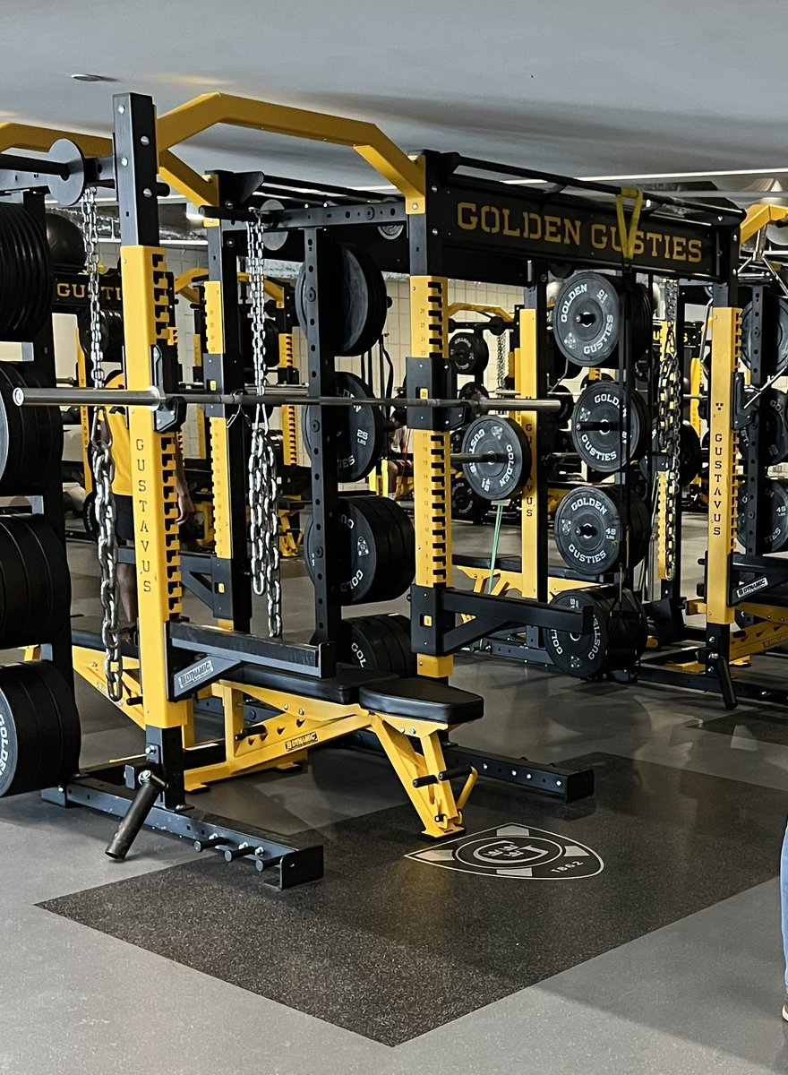 I spent today with @GAC_Football! I appreciate <a href="/CoachHaugengac/">Peter Haugen</a> @D3_WeightsGuy <a href="/CoachCosgrove18/">Charlie Cosgrove</a> &amp; the rest of the staff &amp; players for keeping it real.

#GoGusties  #GET

<a href="/LegacyTitanFB/">Legacy Titan Football🏈</a> <a href="/7MichaelBishop/">Michael Bishop🏈 NJCAA, NCAA CHOF</a> <a href="/coachfreddiej/">Freddie Johnson</a> <a href="/CoachReed06/">Coach Benny Reed</a> @CoachJonesA1
