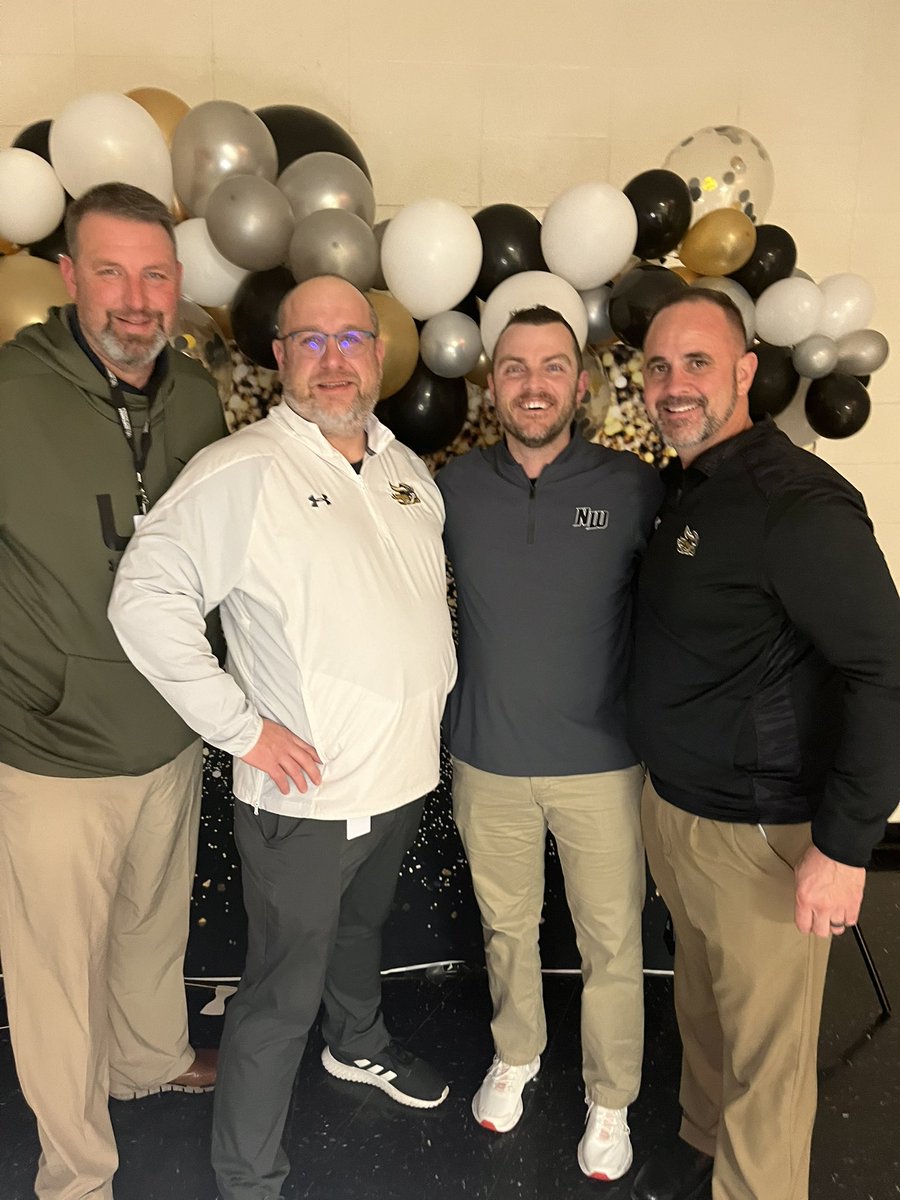 phatjo23's tweet image. The Winter Ball Royalty! 😜 #ginwvikings #adminteam #danceisalmostover