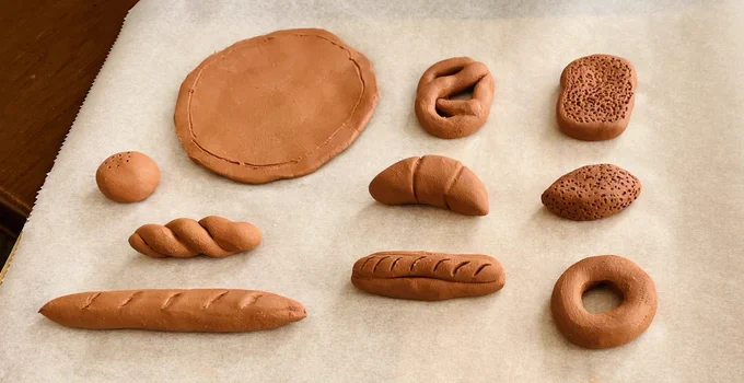 【Diary】Today I made small breads with clayThis is what my niece uses when she plays with dolls.Her drawings are so cute! 