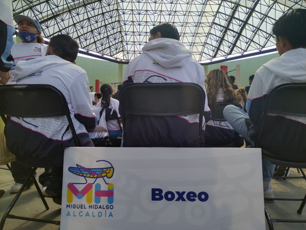 PelagioChaparro's tweet photo. Reinician las actividades de @juegoscdmx 2022-23 con la disciplina de boxeo.

El equipo de la @AlcaldiaMHmx entra al ring con dos victorias en dos combates.

El torneo de box se llevará a cabo todos los fines de semana de enero, teniendo las finales los días 28 y 29 de enero. https://t.co/bwmH6N1KGY