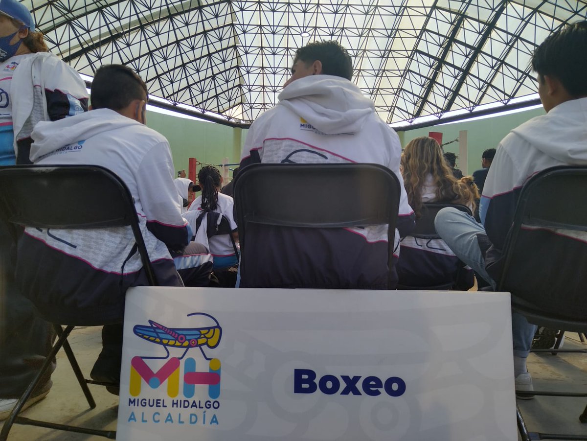 PelagioChaparro's tweet photo. Reinician las actividades de @juegoscdmx 2022-23 con la disciplina de boxeo.

El equipo de la @AlcaldiaMHmx entra al ring con dos victorias en dos combates.

El torneo de box se llevará a cabo todos los fines de semana de enero, teniendo las finales los días 28 y 29 de enero. https://t.co/bwmH6N1KGY