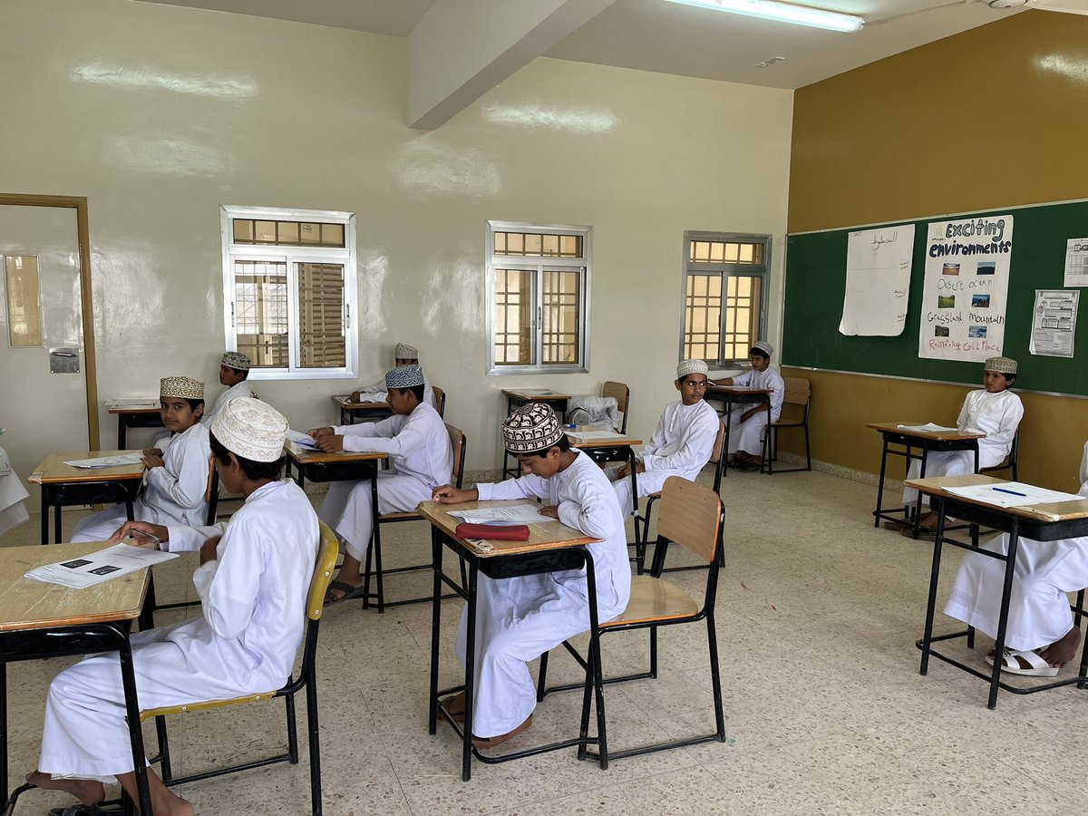 بداية امتحانات نهاية الفصل الدراسي الاول للصفوف ( ٥ - ٨ ) كل التمنيات لابناءنا الطلبة بالتوفيق والنجاح