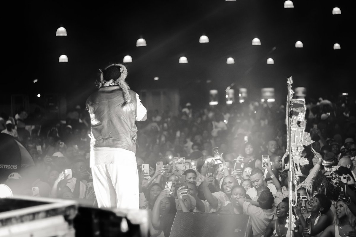 malakhia_jones's tweet photo. RustyRocks x MetroFmHeatWave
#Sjava #Kaylow #DjJaws #BlackMotion
📍suncity #sunpark https://t.co/bixHzy5fiW
