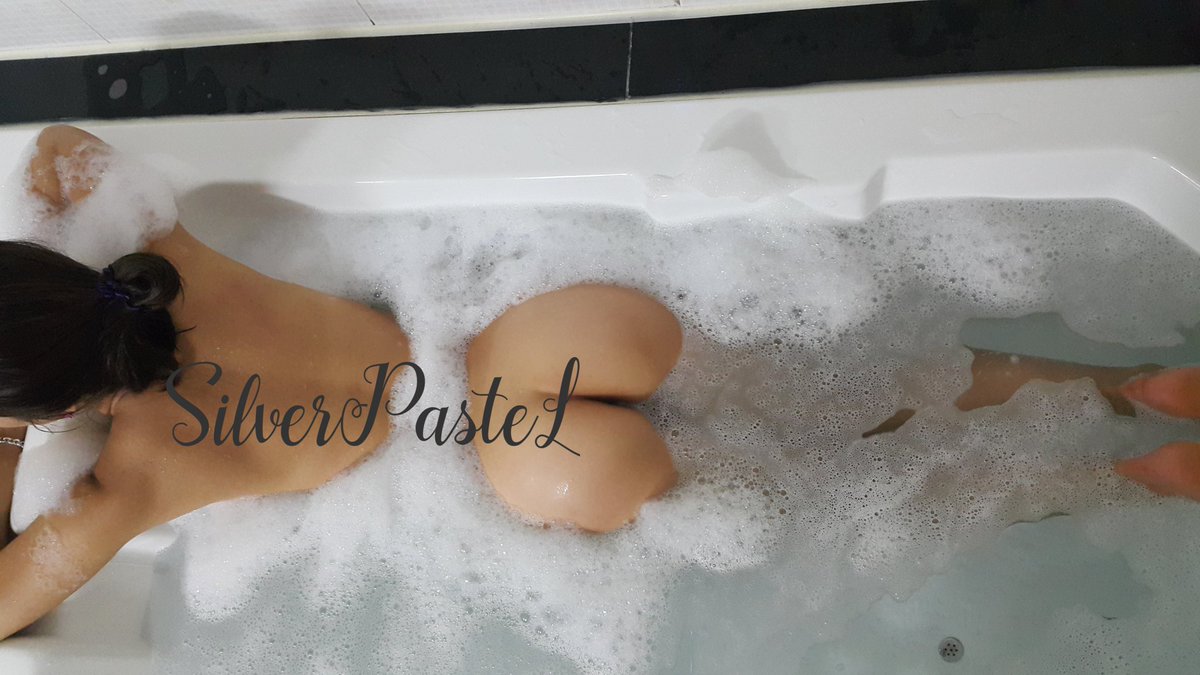 오늘 간만에 저녁에 탕넓은 텔잡고 같이 몸 좀 담구려 합니다~ 마사지에 교감잘하시는 20~30대 멋진 훈남분 계시면 디엠주세요~^^