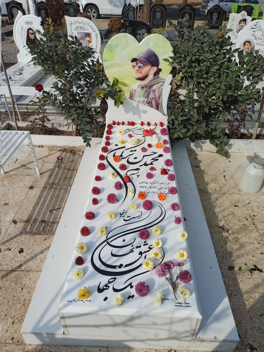 KameliaSajadian's tweet image. مارازسربریده میترسانی،ماگرزسربریده میترسیدیم،درمحفل عاشقان نمیرقصیدیم،هرجاکه نگاه میکنم خونین است ،ازخون پرنده ای گلی رنگین است۰
#محمدحسن_ترکمان