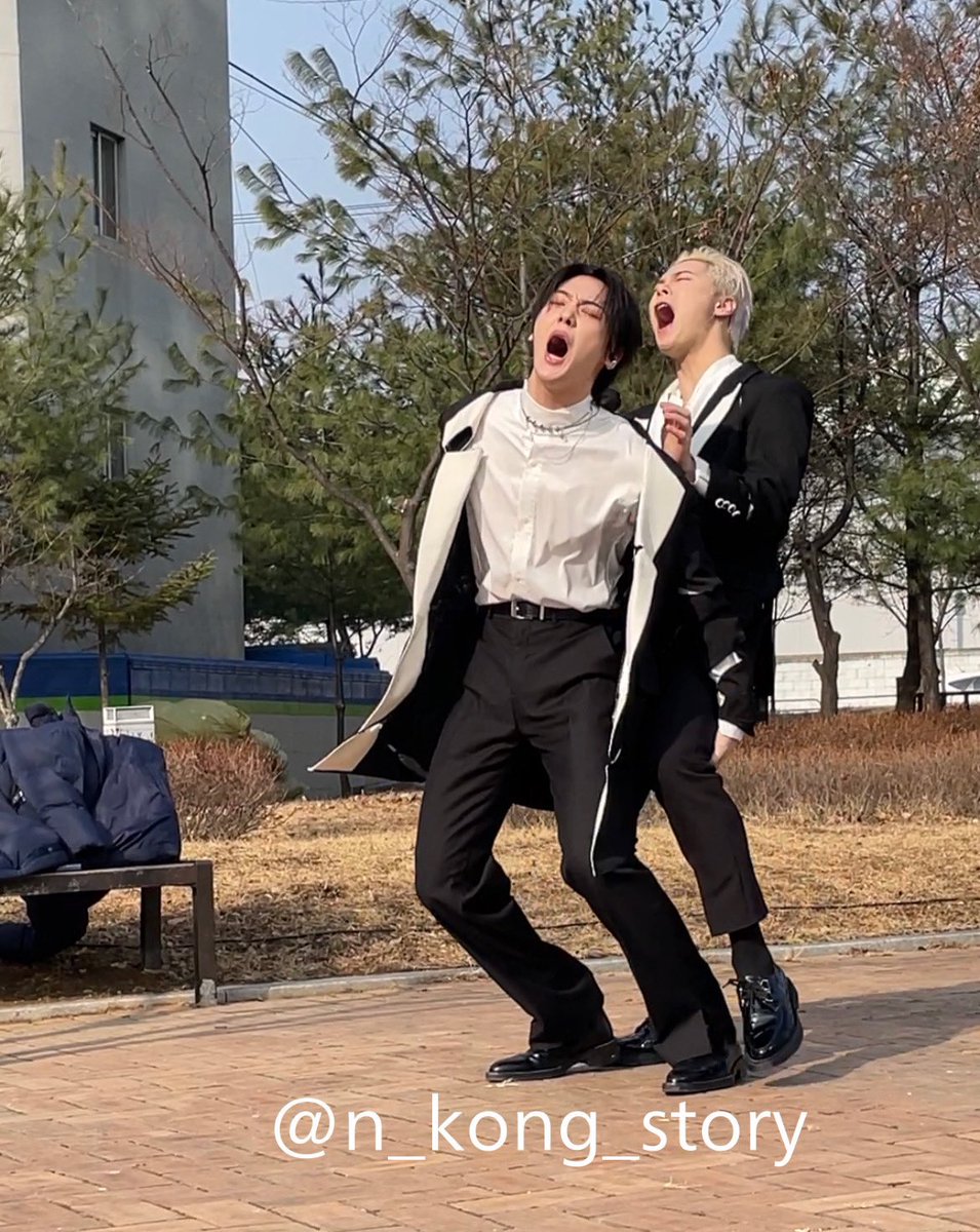 dkwhgsp's tweet photo. 아 왤켘ㅋㅋㅋㅋㅋㅋ이 사진 웃기짘ㅋㅋㅋㅋㅋㅋㅋㅋㅋㅋㅋㅋㅋㅋㅋㅋㅋㅋㅋㅋㅋㅋㅋㅋㅋㅋㅋㅋㅋㅋㅋㅋㅋㅋㅋㅋㅋㅋ 둘이 표정 복붙이야 ㅋㅋㅋㅋㅋㅋㅋㅋㅋㅋㅋㅋzzzzzzzzzㅋㅋㅋㅋㅋㅋ 나 산하 입이 저렇게 큰지 몰랐네?ㅋㅋㅋㅋㅋㅋㅋㅋㅋㅋㅋㅋㅋㅋㅋㅋㅋㅋㅋㅋㅌㅌㅌㅌㅌ #문빈 #산하 https://t.co/AcBlQKSczr