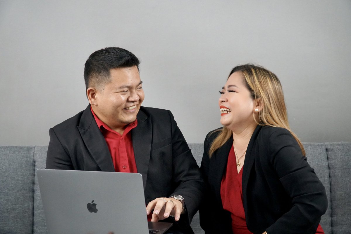 bigbrainsph's tweet image. Mr. and Mrs. Avila Photoshoot Session ❤️

Client 🏙️
Avila Real Estate Services

Photo 📸
Faith Alatraca

Studio 📺
Big Brains Studio Davao 

Book your corporate photos with us!

#BigBrainsPH #StudioExperience #ExperienceExcellence
