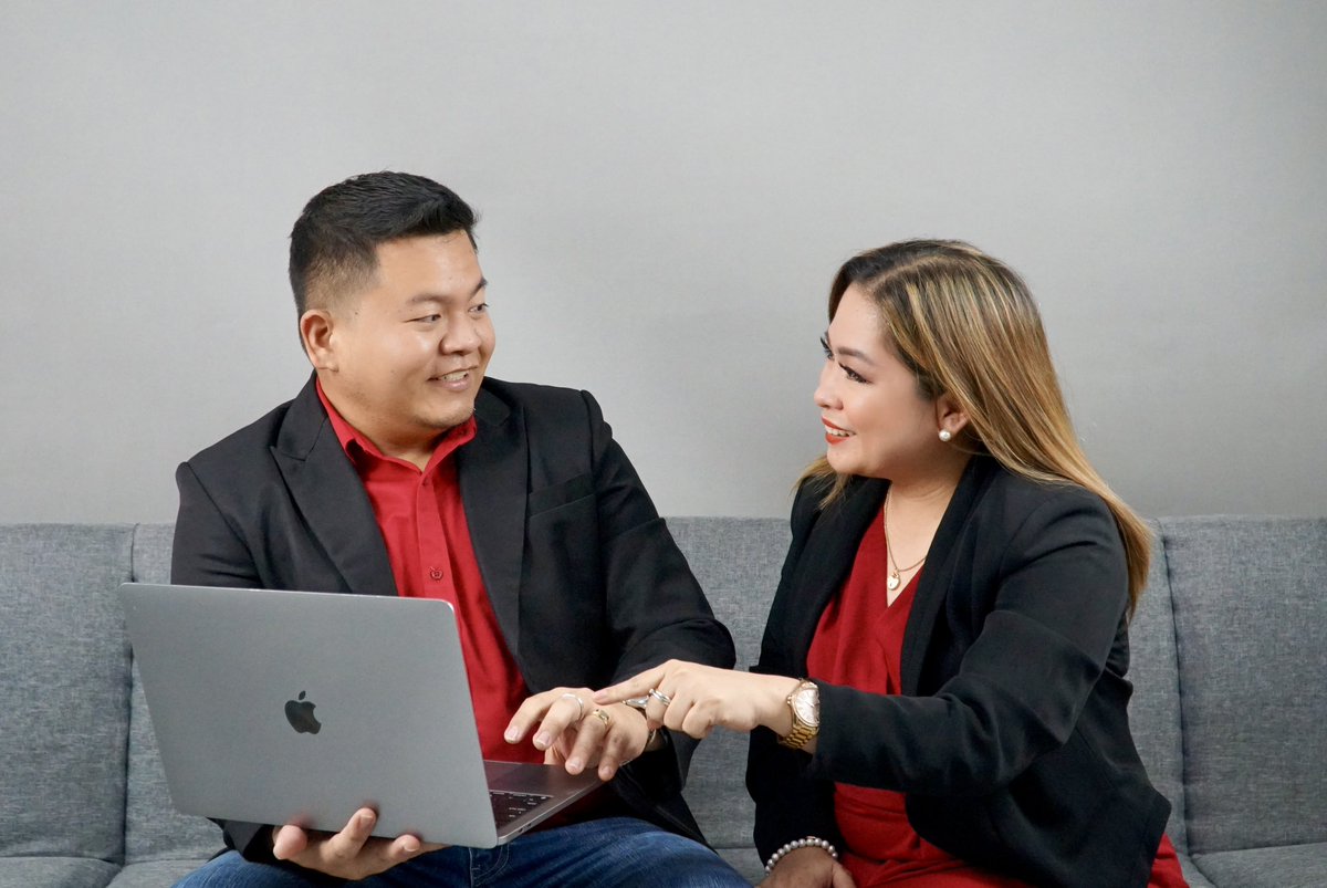 bigbrainsph's tweet image. Mr. and Mrs. Avila Photoshoot Session ❤️

Client 🏙️
Avila Real Estate Services

Photo 📸
Faith Alatraca

Studio 📺
Big Brains Studio Davao 

Book your corporate photos with us!

#BigBrainsPH #StudioExperience #ExperienceExcellence