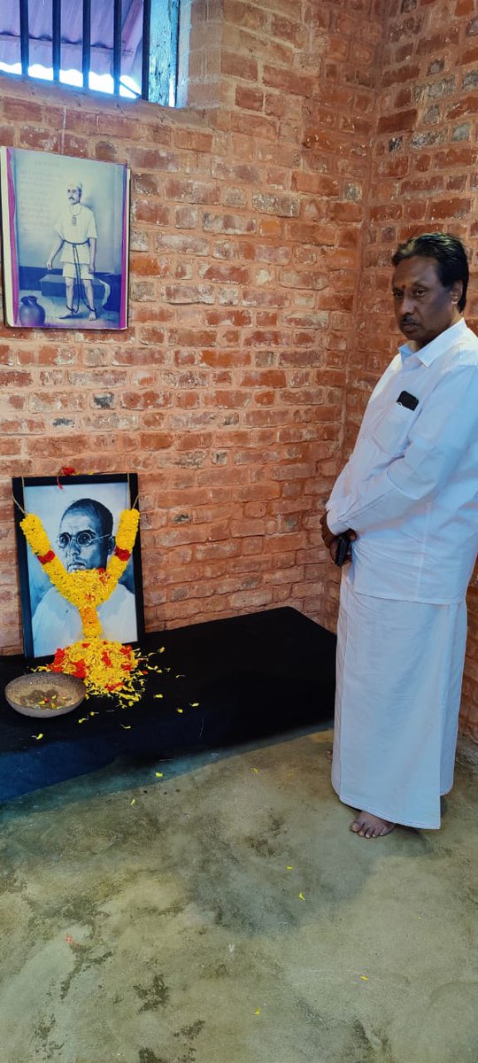 நேற்று அந்தமானில் நடைபெற உள்ள விழாவில் கலந்து கொள்வதற்காக வந்த தேவேந்திரர் தன்னார்வ அறக்கட்டளை, தலைவர் ம.தங்கராஜ் அவர்களுக்கு அந்தமான் தமிழ் சங்கத்தின் சார்பில் சிறப்பாக வரவேற்பு அளிக்கப்பட்டது.
<a href="/sgurumurthy/">S Gurumurthy</a> <a href="/annamalai_k/">K.Annamalai</a> <a href="/Rajan_ptt/">rajanptt</a> <a href="/CJSIVAKUMAR/">🅂🄸🅅🄰🄺🅄🄼🄰🅁</a> <a href="/TamilvananDKV/">Tamil vanan</a> <a href="/ArunpandianA4/">Er.Arunpandian Kudumbanaar</a>