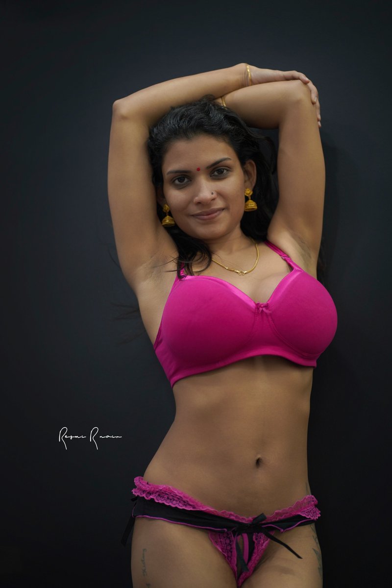 Resmi R Nair Sexy Bikini Photos 09 419041 Actress Resmi R Nair Gallery 