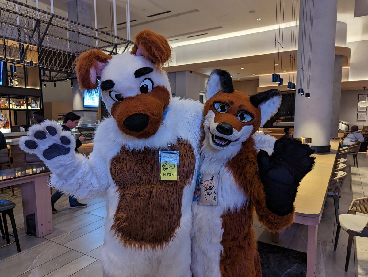 FollowWhiskey's tweet image. #pdfc2023 was a blast. I love spending new years eve in fursuit with friends.  I found a giggling dog, and tired raccoon, and an AI computer that&apos;s spot-on at identifying species of animals.