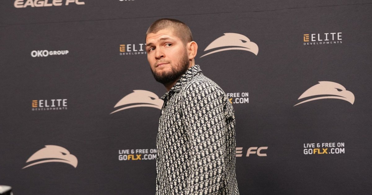 Starhit_online's tweet image. 7 января Хабиб Нурмагомедов сделал важное заявление: титулованный боец уходит из смешанных единоборств.

#хабибнурмагомедов

vk.cc/cktBNj