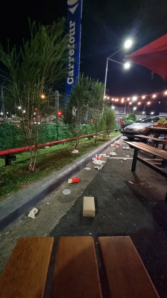 elparalelook's tweet photo. @McDonalds_Ar como se cuida el ambiente en los #ArcosDorados @juancabandie https://t.co/bIil6aLPtF