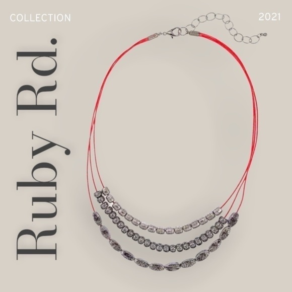 aritheblondie's tweet photo. So good I had to share! Check out all the items I'm loving on @Poshmarkapp from @TrendilyYours_ #poshmark #fashion #style #shopmycloset #rubyrd #pandora: https://t.co/cxBYV8HG9A https://t.co/nZDSM8w7tk